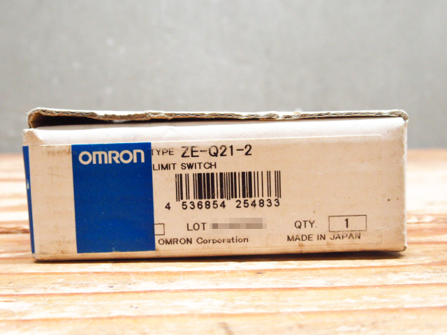 未使用品 OMRON/オムロン ZE-Q21-2 リミットスイッチ 管理5C1120G-YP17