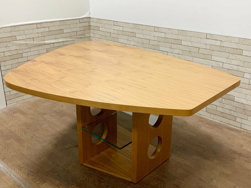 高級 TECTA テクタ M21 ダイニングテーブル 食卓机 木製 チェリー材 バウハウス アクタス取扱 定価69万円 175×135cm