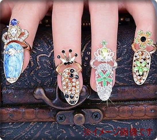 ◆新品未使用品◆ネイルリング◆王冠デザインの チップネイル◆爪の指輪◆2911