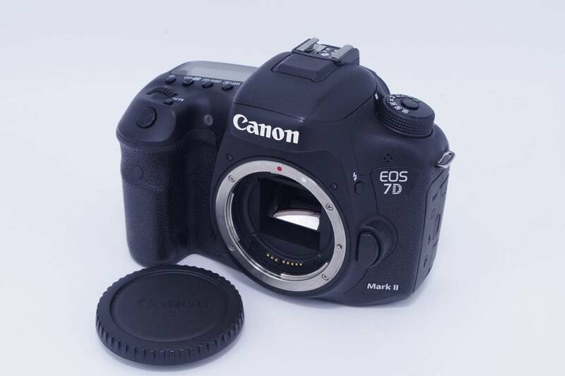 #b0107a 【実用品】 Canon キヤノン EOS 7D Mark II ボディ