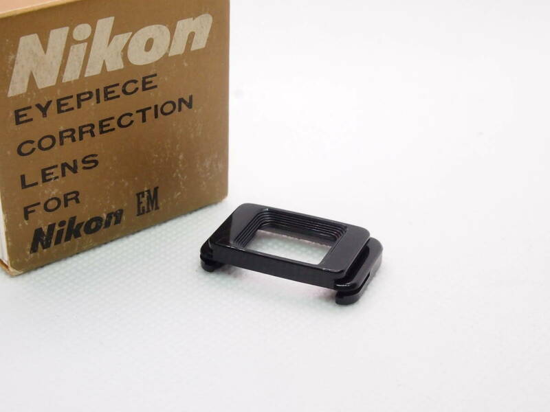 Nikon ニコン EM、FGシリーズ、F-501等用 角形視度補正レンズ　+0 未使用品 EYEPIECE CORRECTION LENS アイピース アタッチメント ZK-575