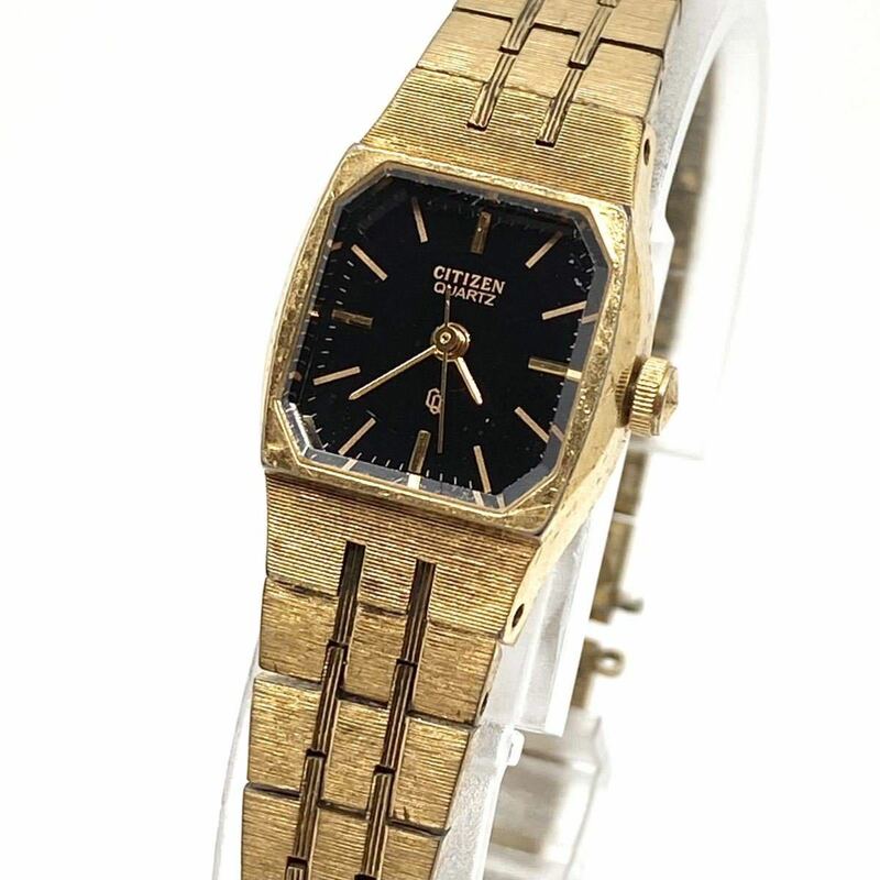 CITIZEN 腕時計 オクタゴン バーインデックス quartz クォーツ 3針 ブラックフェイス ゴールド 黒 金 シチズン Y194