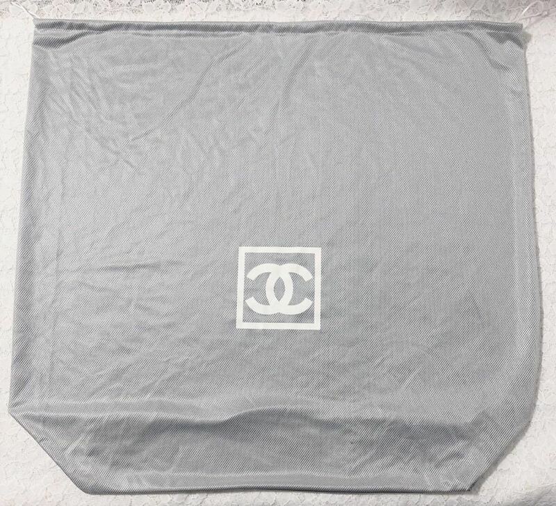 シャネル 「CHANEL」シャネルスポーツ バッグ保存袋 特大サイズ（3179）正規品 付属品 内袋 布袋 巾着袋 ナイロン生地 メッシュ グレー 