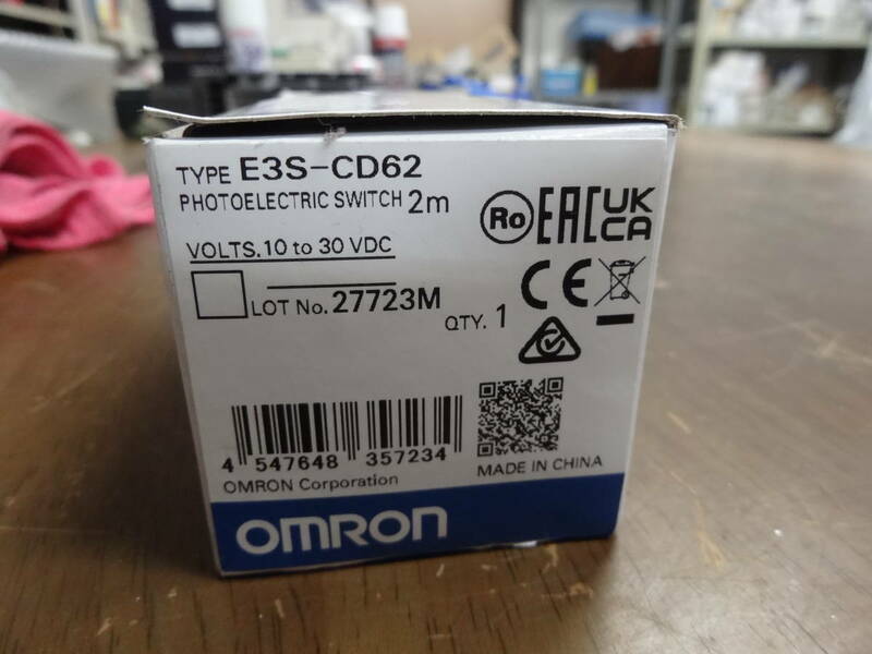 たぶん 未使用 omron オムロン 耐油・長距離光電センサ（メタルケース E3S-CD62 2M