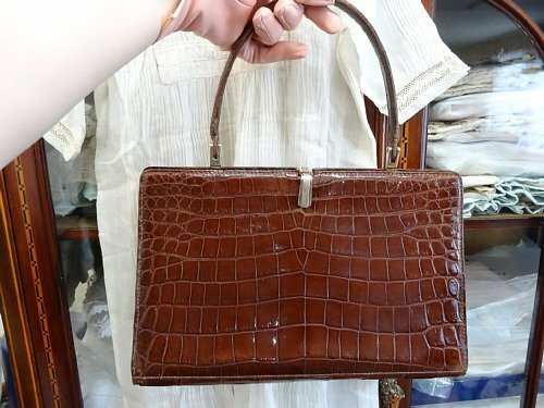 Grace ヴィンテージ イギリス? 1960年頃 クロコダイルのバッグ ツヤツヤなブラウン Genuine vintage crocodile skin handbag
