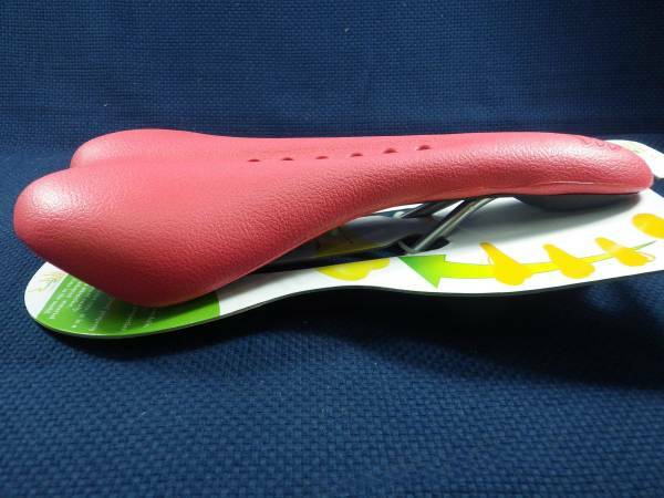 mc selle / カラフル＆軽量 EVAレーサーサドル CL-1720 レッド