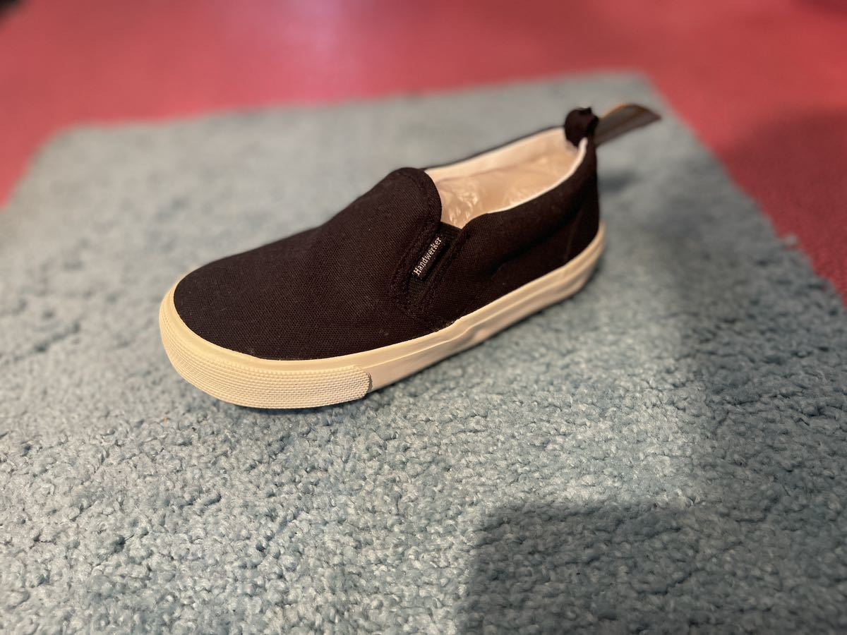 新品　アウトレット品　キッズ　男女兼用　スリッポン　黒　19センチ