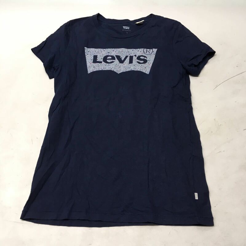 送料無料★Levi's リーバイス★半袖Tシャツ トップス★ユニセックス　レディース　Sサイズ★ネイビー#51106sjj21