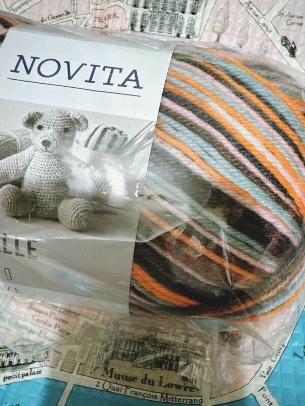 オレンジ　ピンク系　NOVITA 毛糸　100g ユザワヤ　フィンランド製　ソックス　編み物 手芸材料 海外靴下毛糸