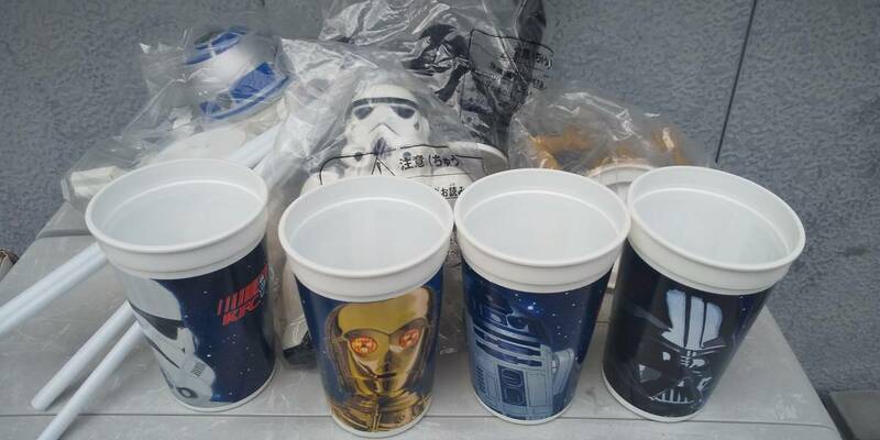 スターウォーズ：カップ付 R2-D2 ＆ トルーパー ＆ ダースベイダー ＆ C-3PO 4種 カップトッパー KFC 非売品/オクパナ