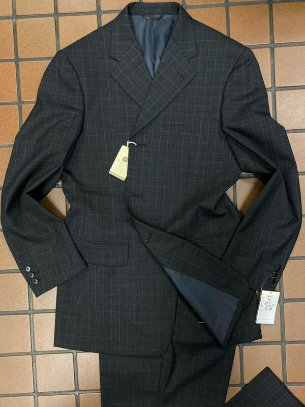 【新品】夏物 シングル3ッ釦スーツ サイズ AB6号背抜き 袖釦3個セッパ付 サイドベント ノータック ピンポイントステッチ COOLWOOL 格子柄