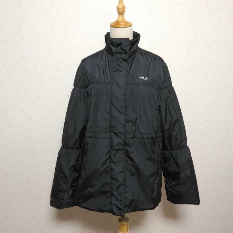 720 良品 FILA フィラ ジャンバー ジャケットブラック系 Lサイズ スタンドカラー スポーツ レジャー ナイロン 秋冬 防寒 USED 古着 メンズ