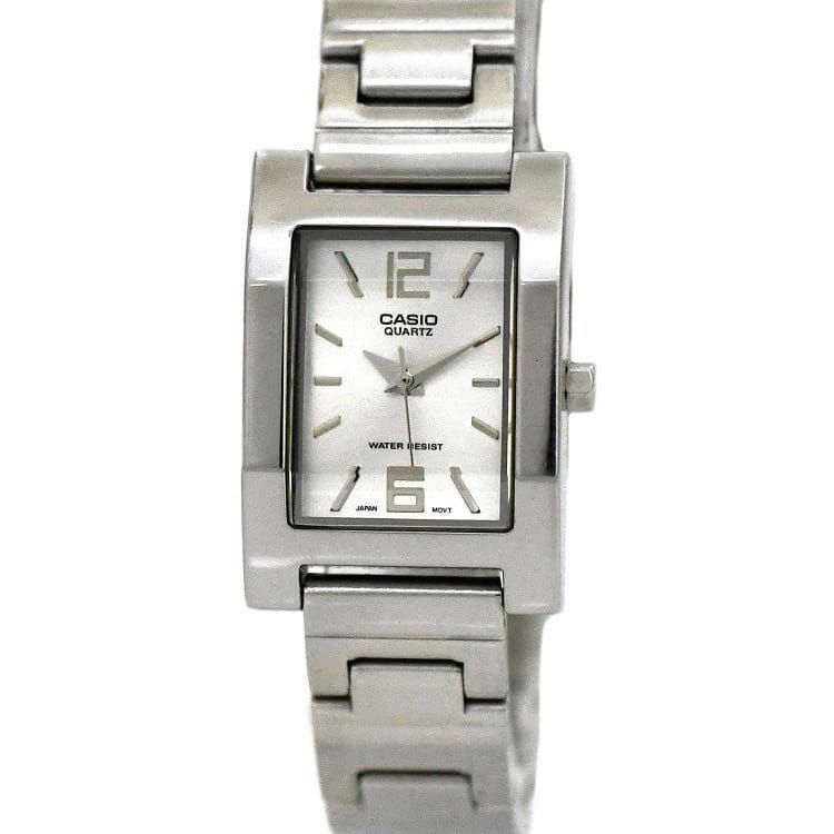 カシオ 腕時計 ホワイト シルバー レディース SS 中古 クオーツ CASIO 女性 電池式 スクエア 白文字盤 定番
