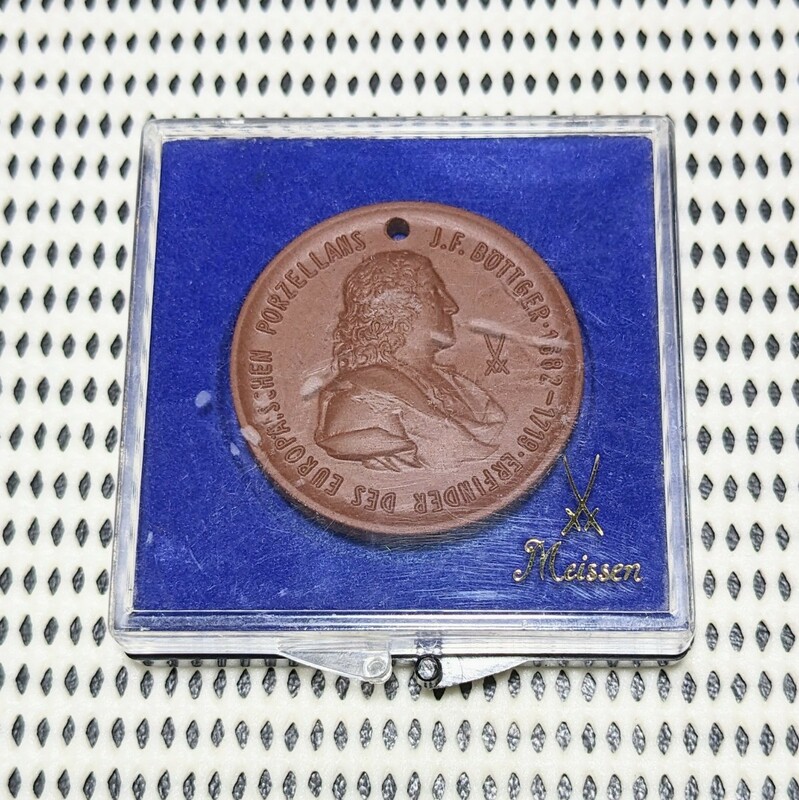 Meissenマイセン　陶芸　西洋陶磁　マイセンベトガー　磁器メダル　ケース付き　現状品