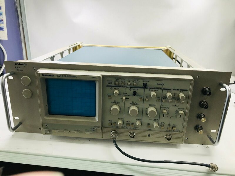 ☆Tektronix TAS 220 2-Channel 20MHZ Oscilloscope　通電不可