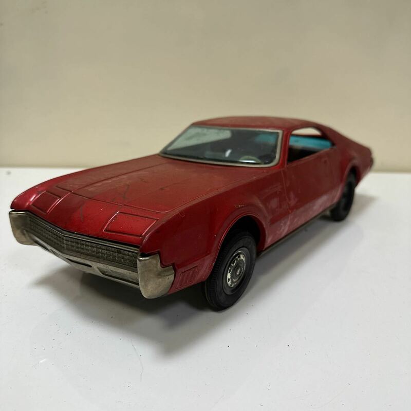 A180 昭和レトロ　当時物　アサヒ玩具　オモチャ　ブリキ　オールズモビルトロネード　TORONADO 赤　旧車