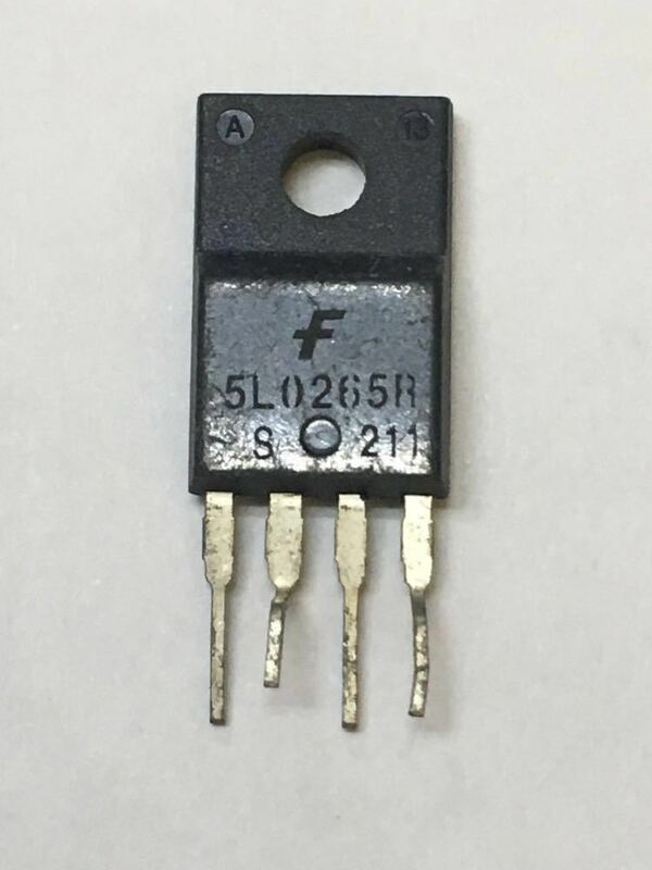 5L0265R パワースイッチ 電圧安定器 IC 集積回路 トランジスタ 新品