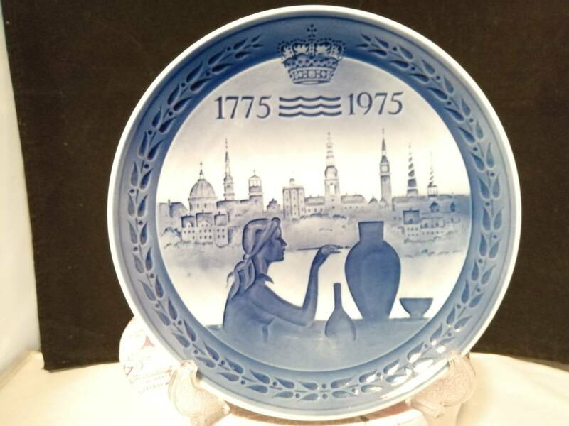 18CM 美品◇自宅保管 ロイヤルコペンハーゲン 200周年記念 イヤープレート 1975 1775