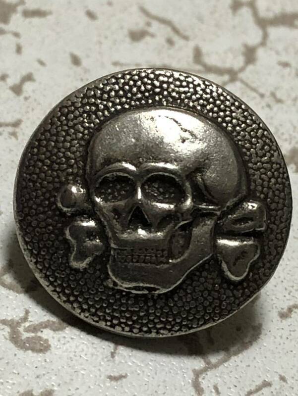 デッドストック ヴィンテージ ジャーマンスカル ボタン 金属 メタルボタン ナチス ドイツ軍 ミリタリー アーミー クロスボーン 30s 40s 50s