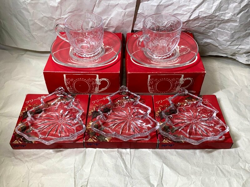 長期保管品　ガラス製カップ&ソーサー 2客+ガラス製クリスマスツリー小皿３枚セット