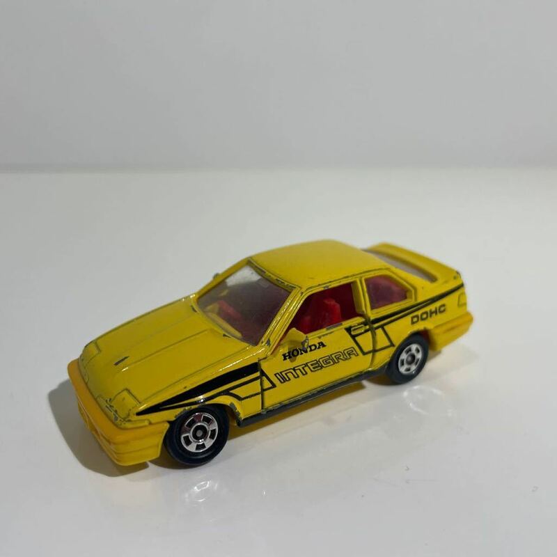 日本製 トミカ 絶版 NO.30 ホンダ クイントインテグラ HONDA QUINT INTEGRA TOMICA JAPAN ミニカー 当時物 黄