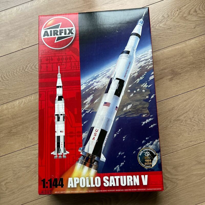 Airfix 1/144 Apollo Saturn V(箱の封印テープが剥がれました、袋未開封、新品です)発送はゆうパック:巨大な為