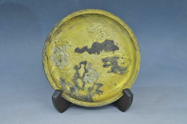 明治金工 飾り皿 唐獅子牡丹 安珍銅 金工皿 約285g（1010