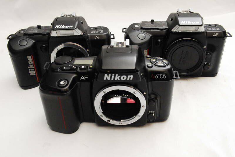 Nikon 一眼レフカメラ　３個　（まとめ売り） 1114-06
