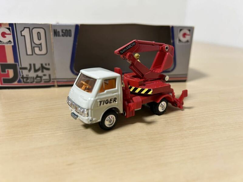 Eidai Grip 1/62 Nakamichi Truck Backhoe