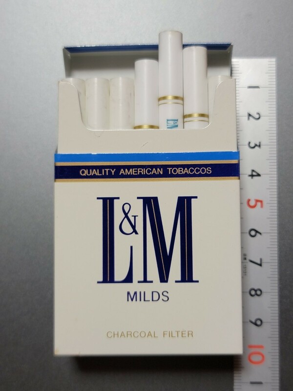 タバコ　見本　サンプル　模型　L＆M 
