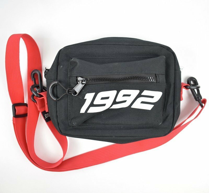 1992GEAR　ナイロンショルダーバッグ　カラー：ブラック