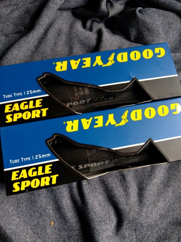 2本セット EAGLE SPORT 25C ブラック　クリンチャー　GOODYEAR　グッドイヤー　イーグル　スポーツ