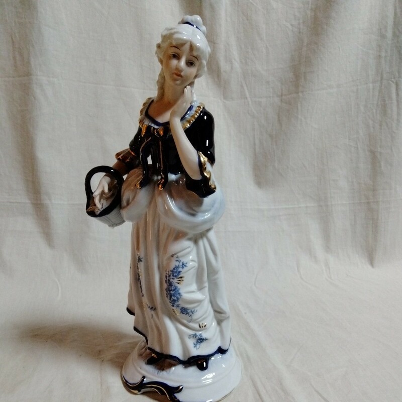 original Deman/ドマン 置物 陶器人形 カゴを持つ貴婦人