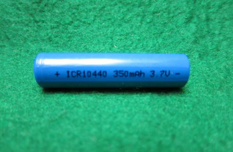 リチュム電池TR10440新品単四型電池とほぼ同じサイズのリチウムイオン電池容量350mAH 3.7V保護回路は無し送料全国一律ゆうメール１８０円