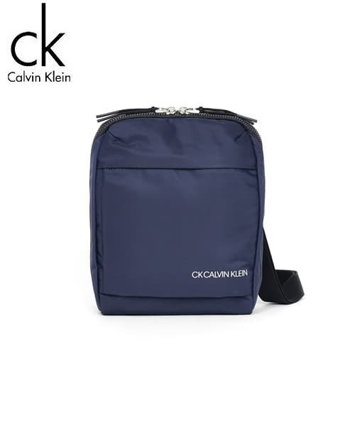 新品 CK CALVIN KLEIN カルバンクライン 日本製 ショルダーバッグ 縦型 収納量◎ ネイビー ※他にも出品中です♪ CK14925
