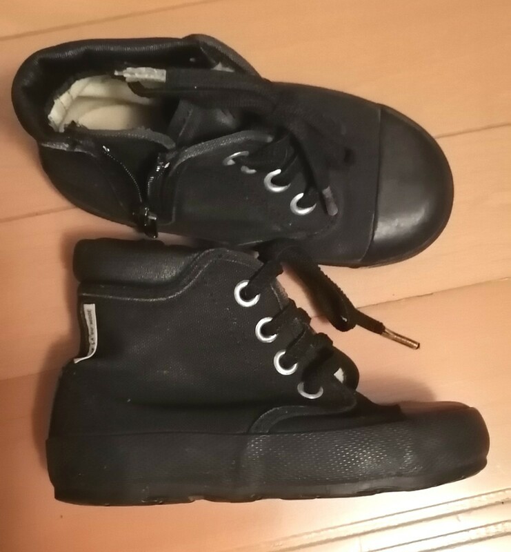 コムサデモード　黒　シューズ　ブラック　靴　ブーツ　スニーカー　１５ｃｍ♪