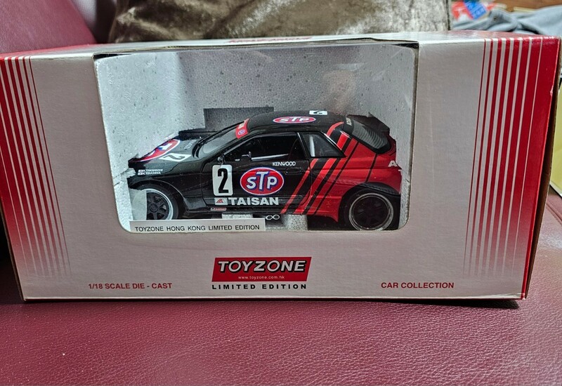 TOYZONE（KYOSHO 京商）1/18TAISAN スカイラインGT-R 400台限定　美品