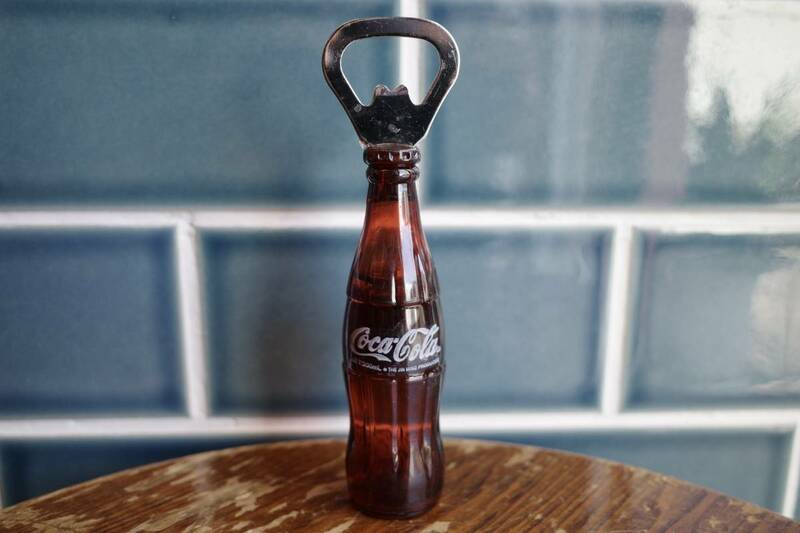 新品　Coca Cola コカコーラ　ボトルオープナー 栓抜き マグネット　バー 店舗 世田谷ベース キッチンカー お酒 ダイナー