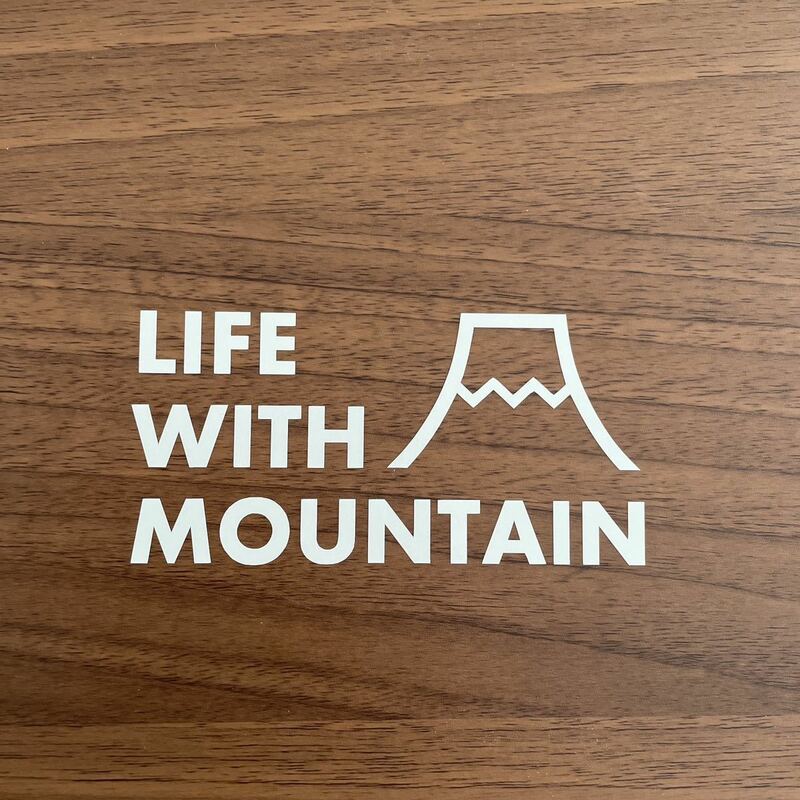 210.【送料無料】 山 LIFE WITH MOUNTAIN カッティングステッカー 富士山 キャンプ アウトドア 【新品】