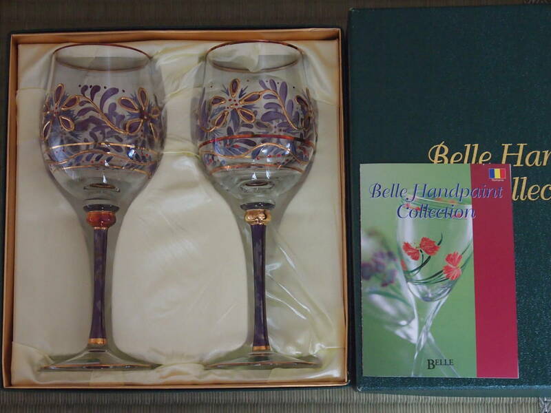 未使用手描きの花ワイングラス：Belle Handpaint Collection（ルーマニア・トランシルべニア地方）２客