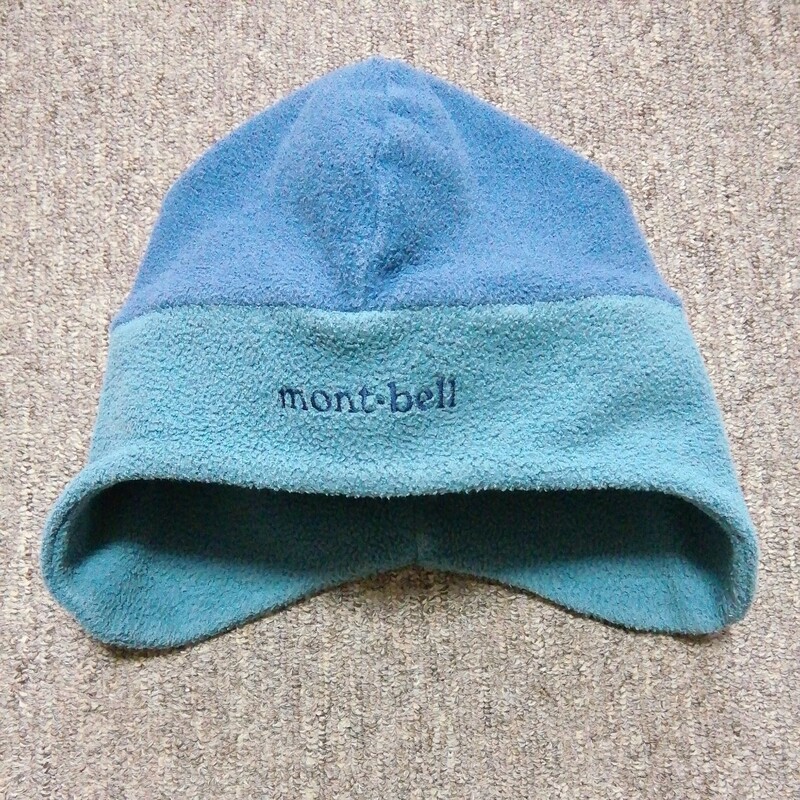 ★【古着】mont-bell(モンベル)　帽子(ニット帽)　Sサイズ(54㎝～56㎝)　紺、グリーン系　　耳当て付き　