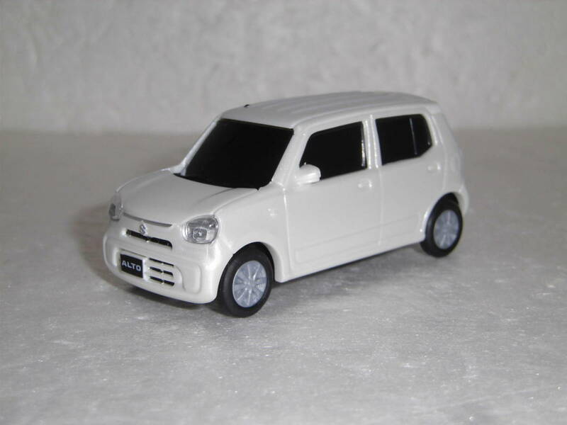 非売品 スズキ アルト プルバックカー ミニカー ホワイト SUZUKI ALTO