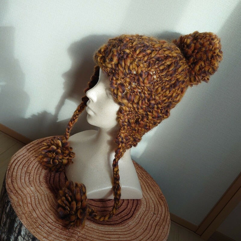 女性 ニット帽 ニットキャップ 耳あてニット 茶 ポンポン 正ちゃん帽 ケーブル編み 