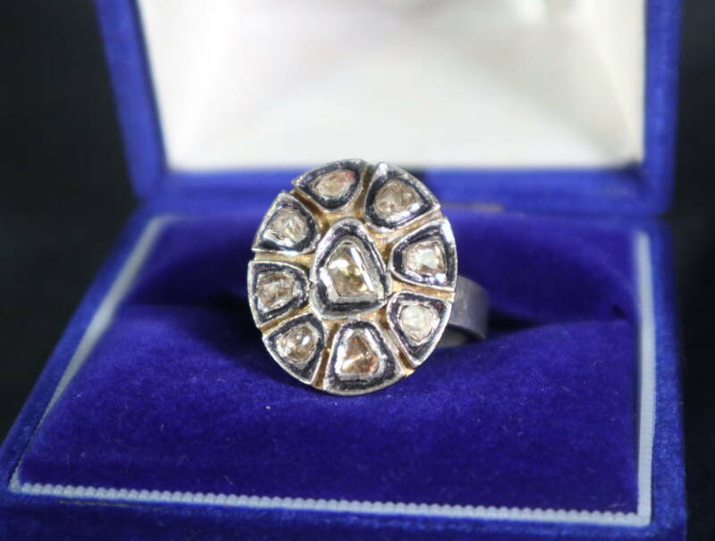 ダイヤモンド指輪・掘り出して未加工の本物ダイヤ・手作り台座・王様クラス・大珍品