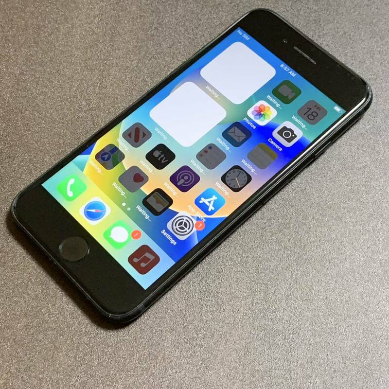 【海外キャリア】Apple iPhone SE 2022 第3世代｜64gb｜バッテリー最大容量100%｜シャッター音消せる！