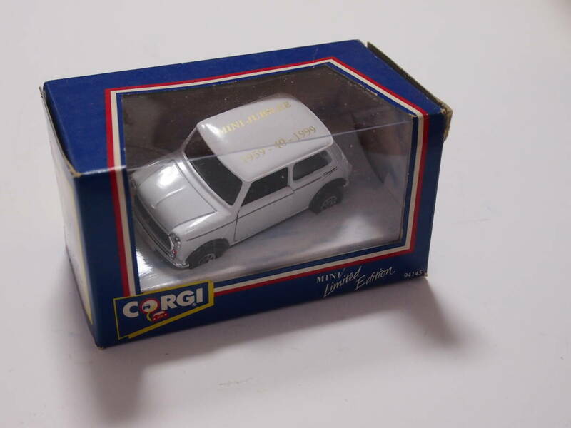 CORGI MINI Limited Edition　MINI JUBILEE 1959-40-1999 WHITE