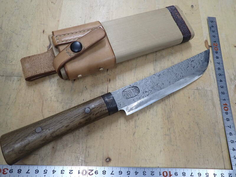 『F18A』東京の鍛冶屋　打刃物　定康 作 剣鉈 和式ナイフ シースナイフ 刃厚は約5ｍｍの重厚感あり。