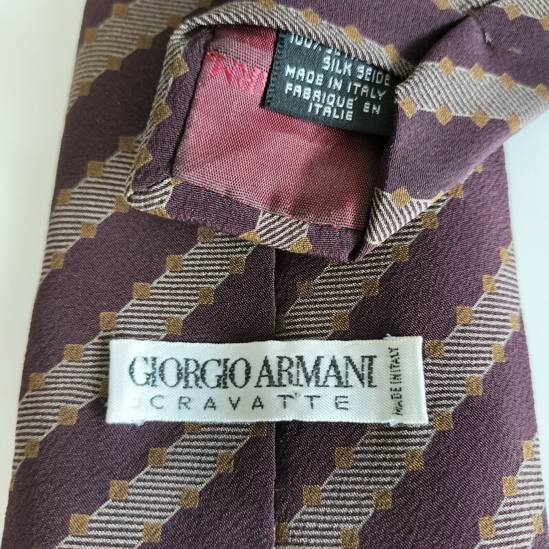 GIORGIO ARMANI(ジョルジオアルマーニ)芋色ストライプネクタイ