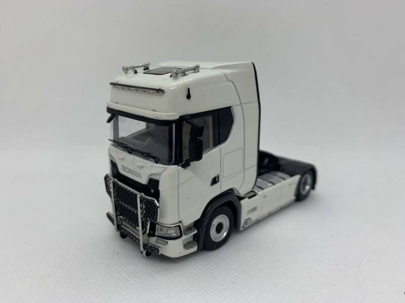 ケンファイ 1/64 スカニア Scania V8 730S 4X2 ホワイト J03-4R-015