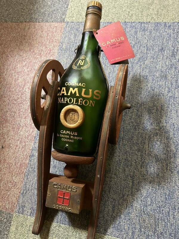 CAMUS NAPOLEON カミュ ナポレオン 古酒 コミヤック 1863 【空瓶】